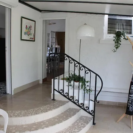 La Maison De Toinette Hébergement de vacances *